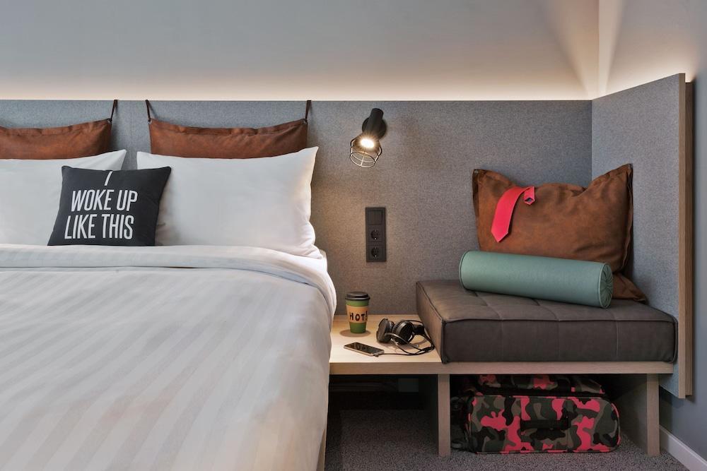 Moxy Frankfurt City Center Frankfurt am Main Exterior photo
