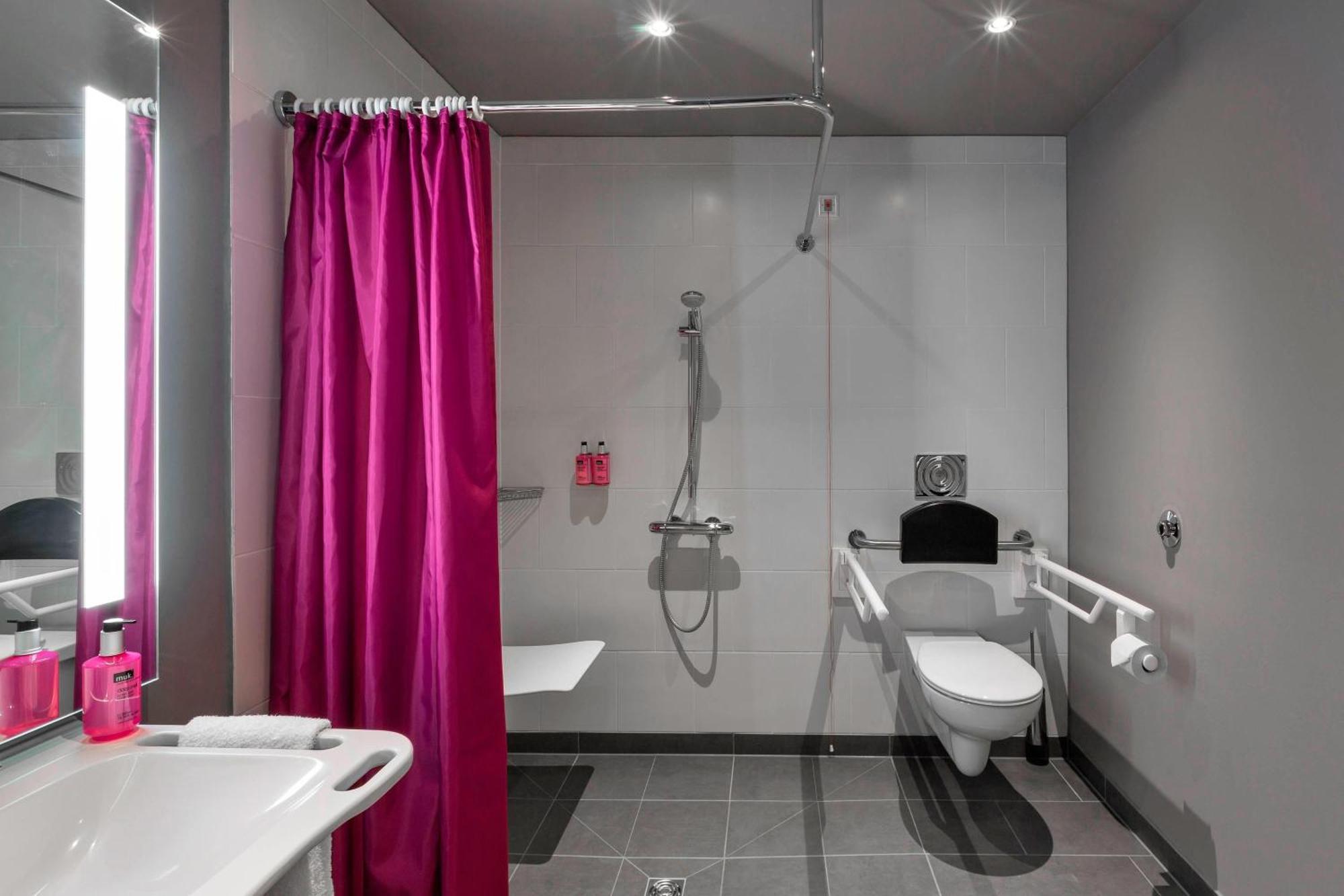 Moxy Frankfurt City Center Frankfurt am Main Exterior photo
